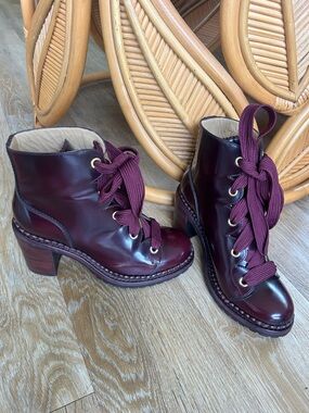 Authentic The Office of Angela Scott Miss Billy Boots EUC Sz 7